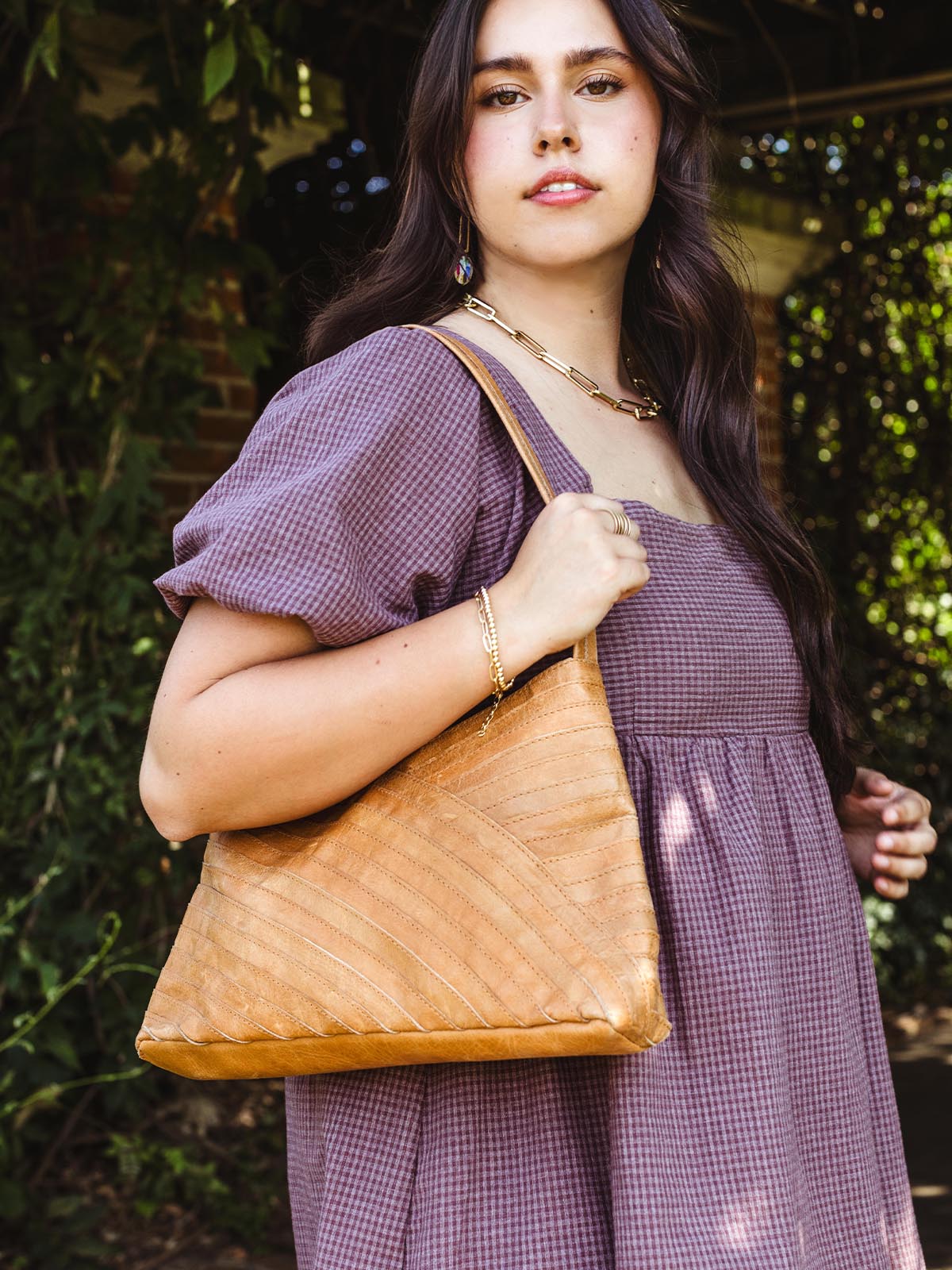 Criscross Leather Handbag in Camel